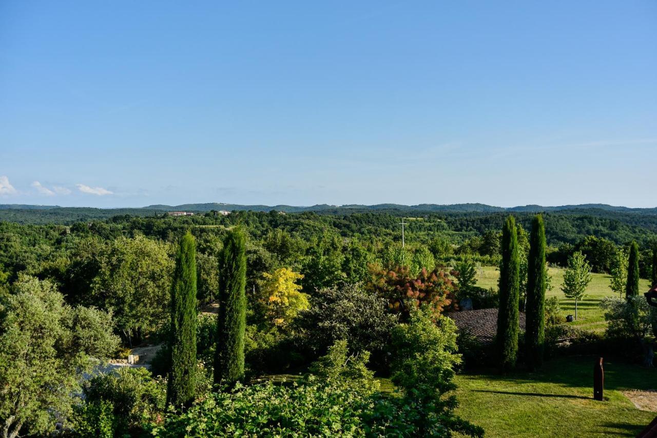 L'Abbraccio Della Quercia Lägenhet Momjan Exteriör bild