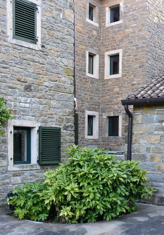 L'Abbraccio Della Quercia Lägenhet Momjan Exteriör bild